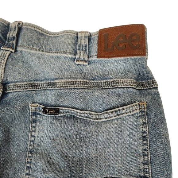 LEE Men's Extreme Motion Loose Fit Medium Wash Denim Blue Jeans Size 36x36 - Picture 12 of 14